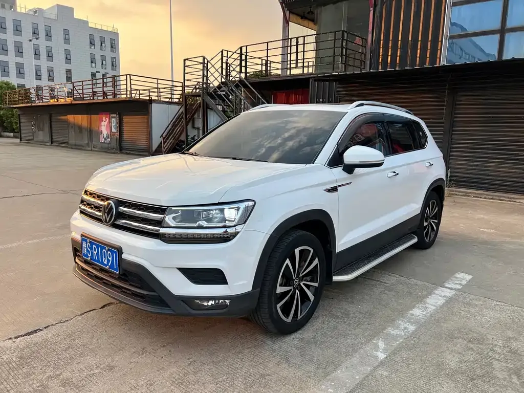 Volkswagen Tharu — фото 1