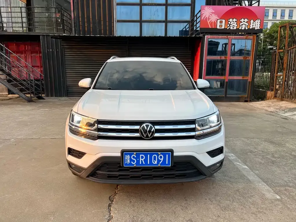 Volkswagen Tharu — фото 2