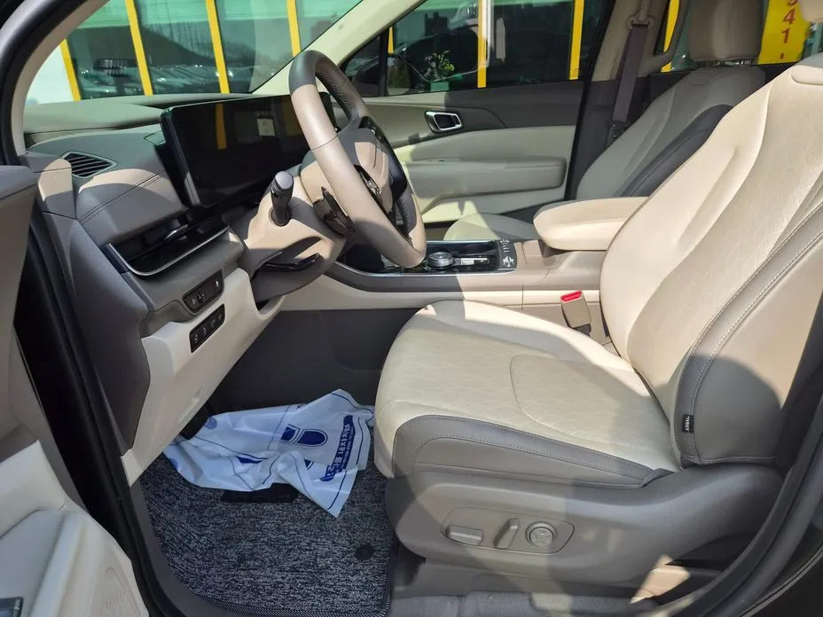 Kia Carnival — фото 2