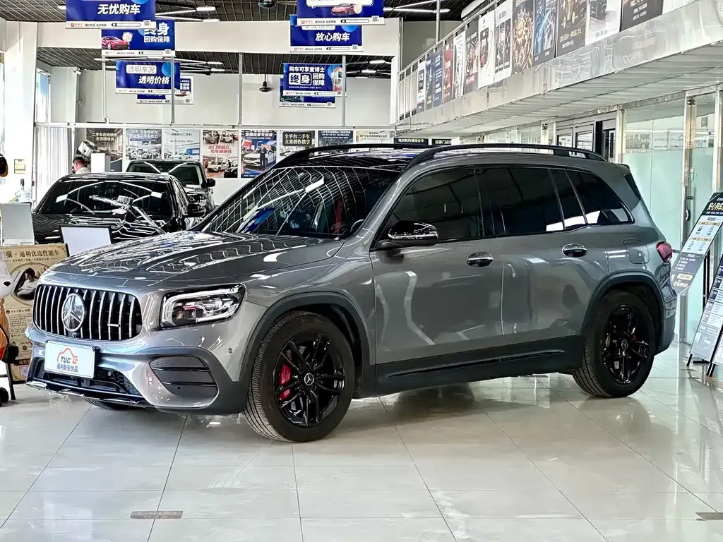 Mercedes-Benz GLB AMG — фото 1