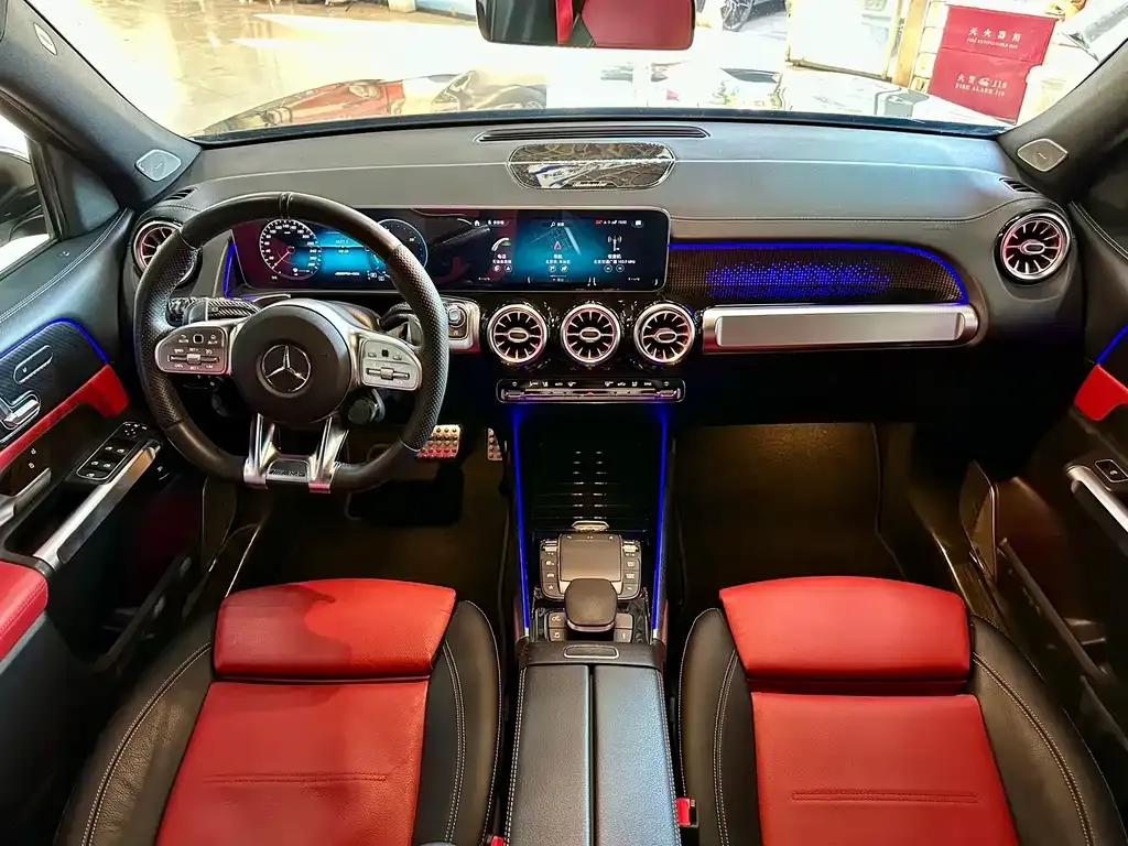 Mercedes-Benz GLB AMG — фото 6