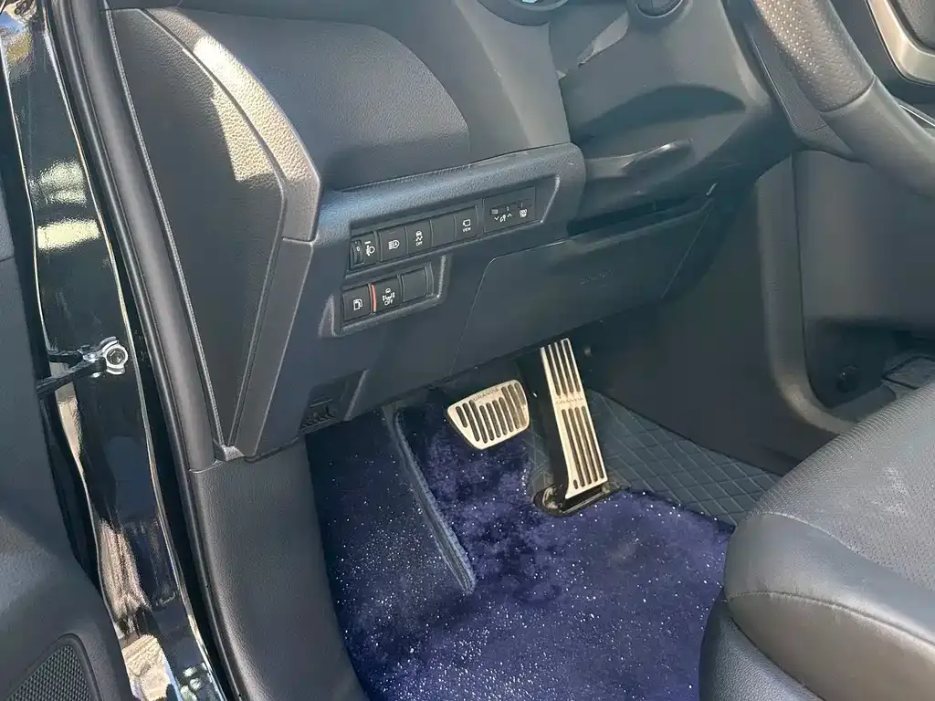 Toyota Granvia — фото 4
