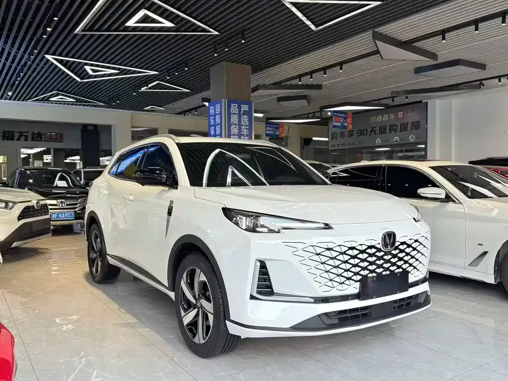 Changan CS55PLUS — фото 1
