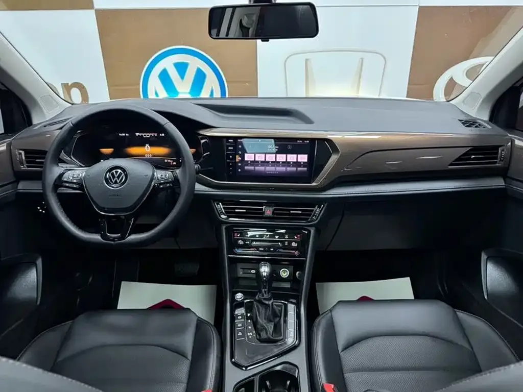 Volkswagen Tharu — фото 6