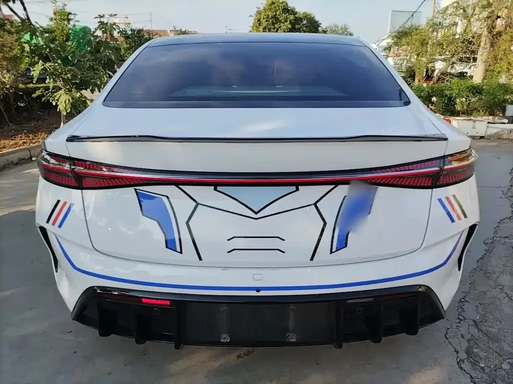 BYD Seal — фото 7