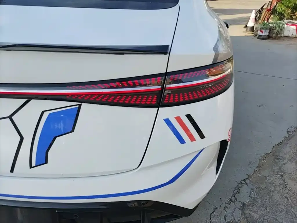 BYD Seal — фото 3