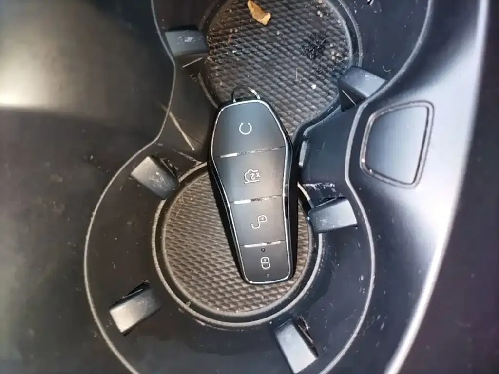 BYD Seal — фото 2