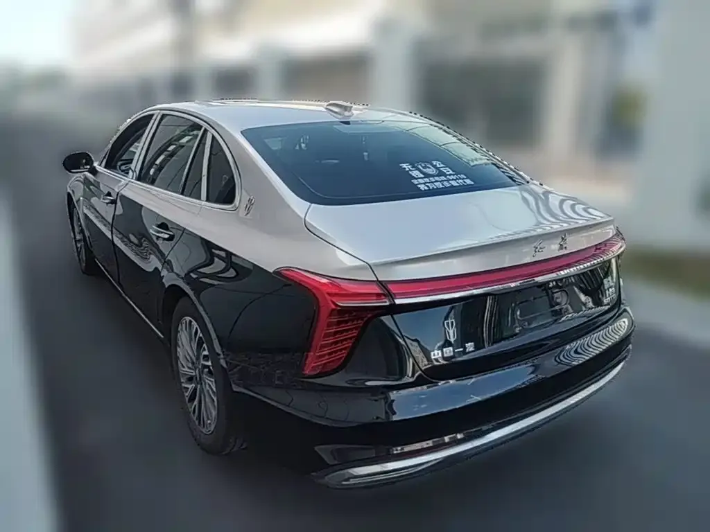 Hongqi H5 — фото 10