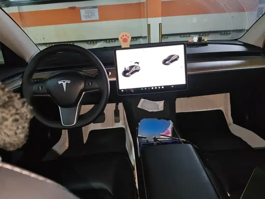 Tesla Model 3 — фото 5