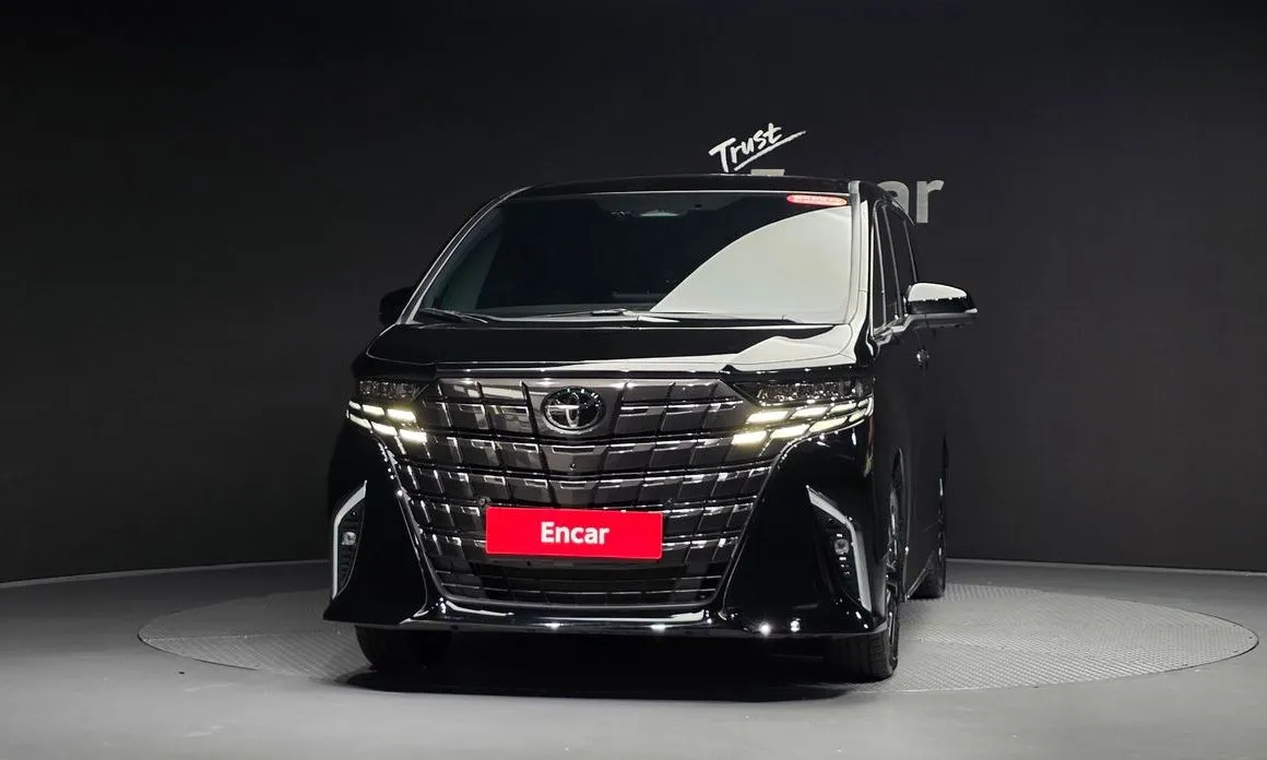 Toyota Alphard — фото 3