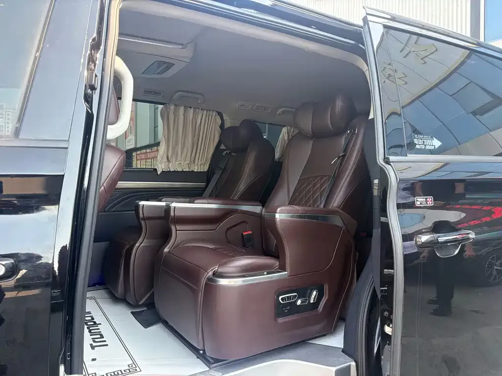 GAC Motor Trumpchi M8 — фото 3