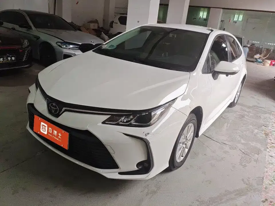 Toyota Corolla — фото 1
