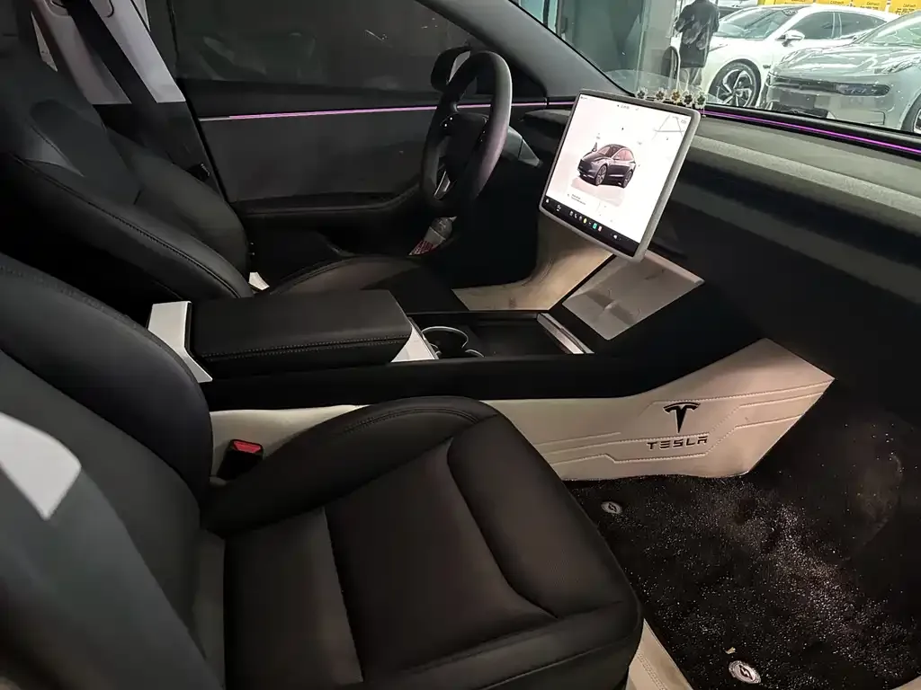 Tesla Model 3 — фото 2