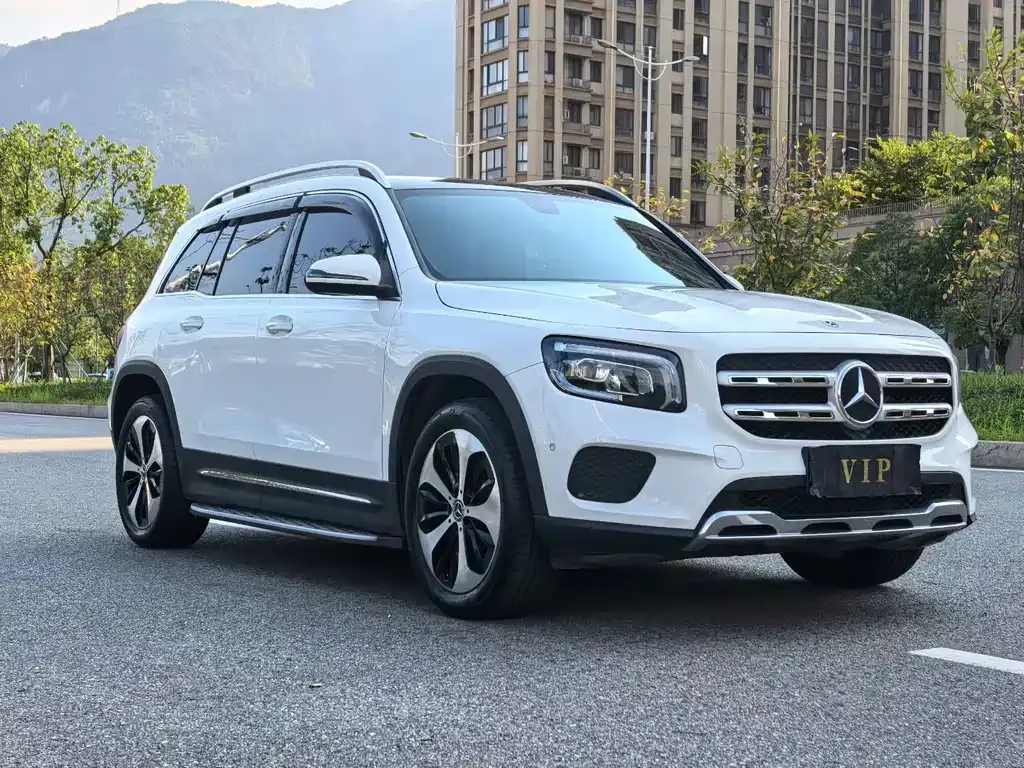 Mercedes-Benz GLB — фото 8