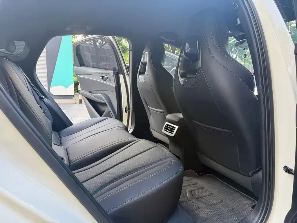 BYD Seal 06 — фото 10
