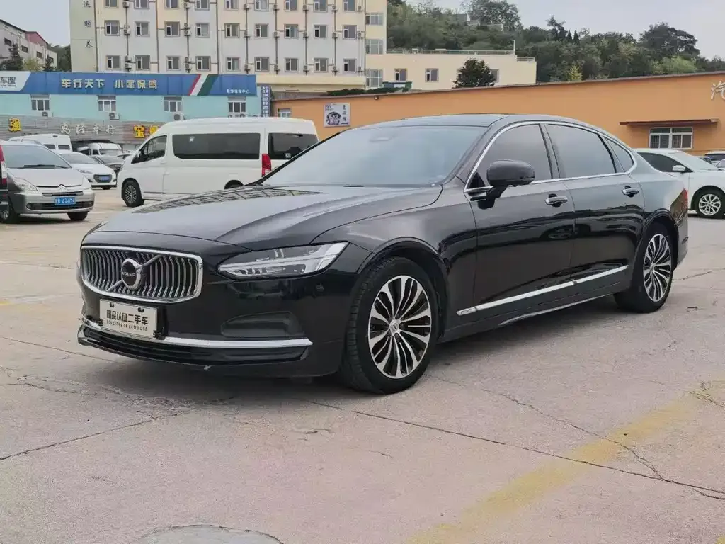 Volvo S90 — фото 1