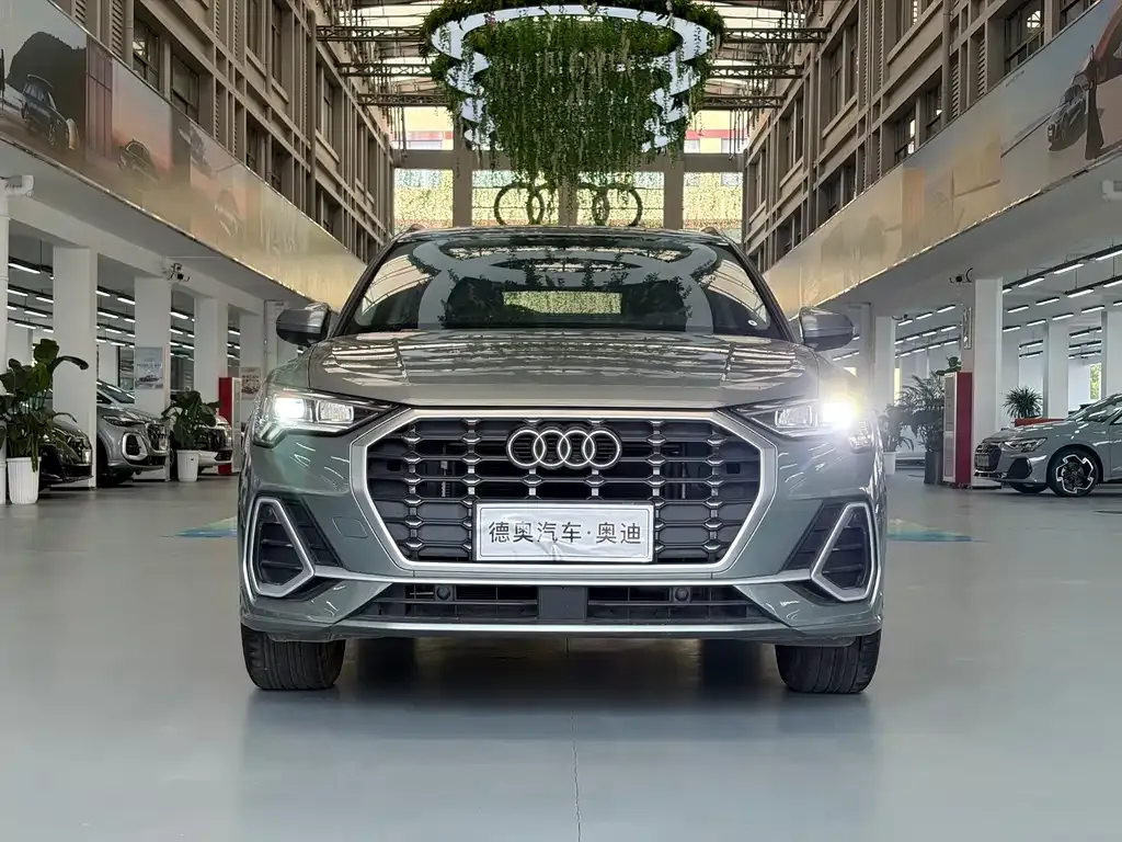 Audi Q3 — фото 2