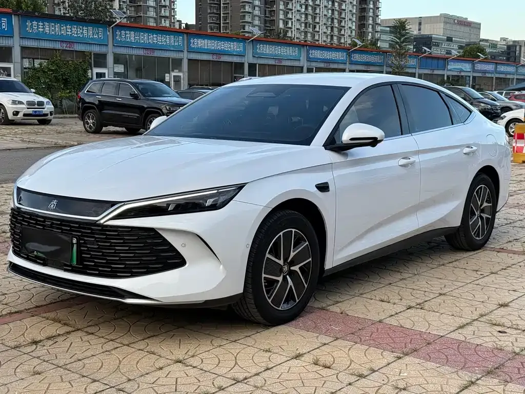 BYD Qin L — фото 1