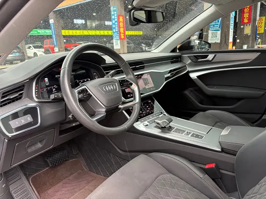 Audi A7L — фото 9