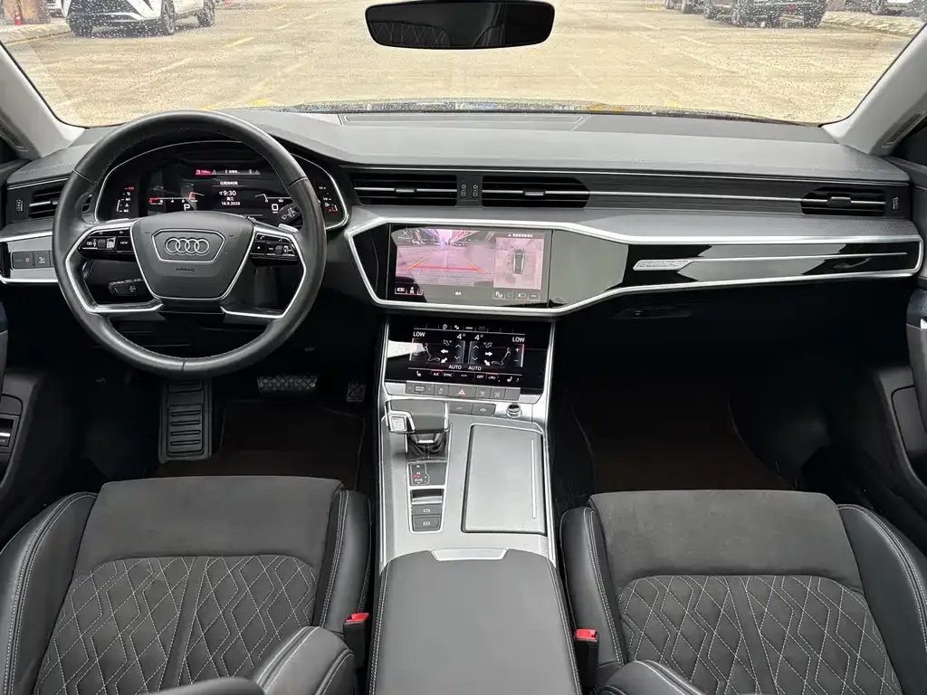 Audi A7L — фото 7