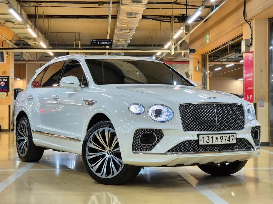 Bentley Bentayga — фото 8