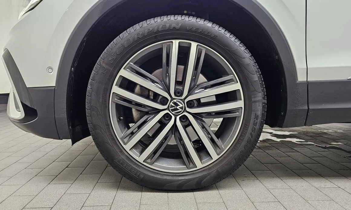 Volkswagen Tiguan — фото 7