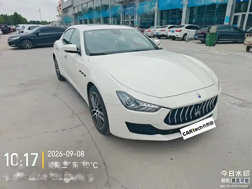 Maserati Ghibli — фото 1