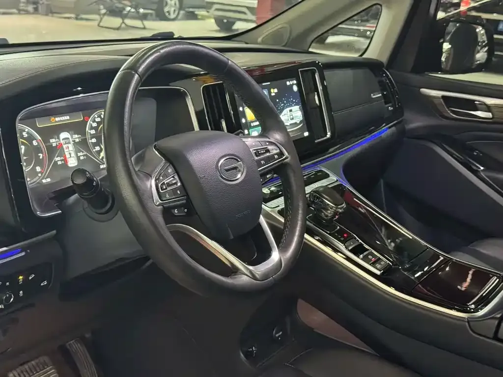 GAC Motor Trumpchi M8 — фото 8