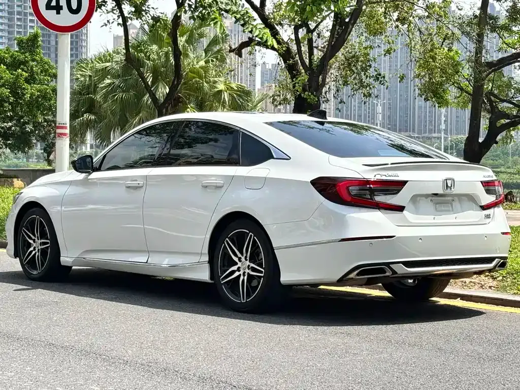 Honda Accord — фото 5