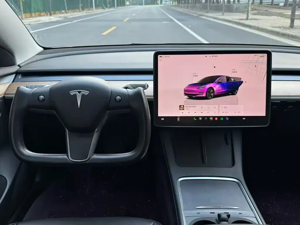 Tesla Model 3 — фото 5