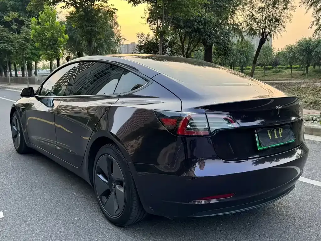 Tesla Model 3 — фото 7