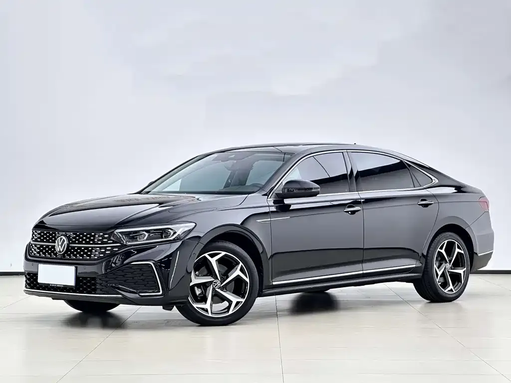 Volkswagen Passat — фото 1