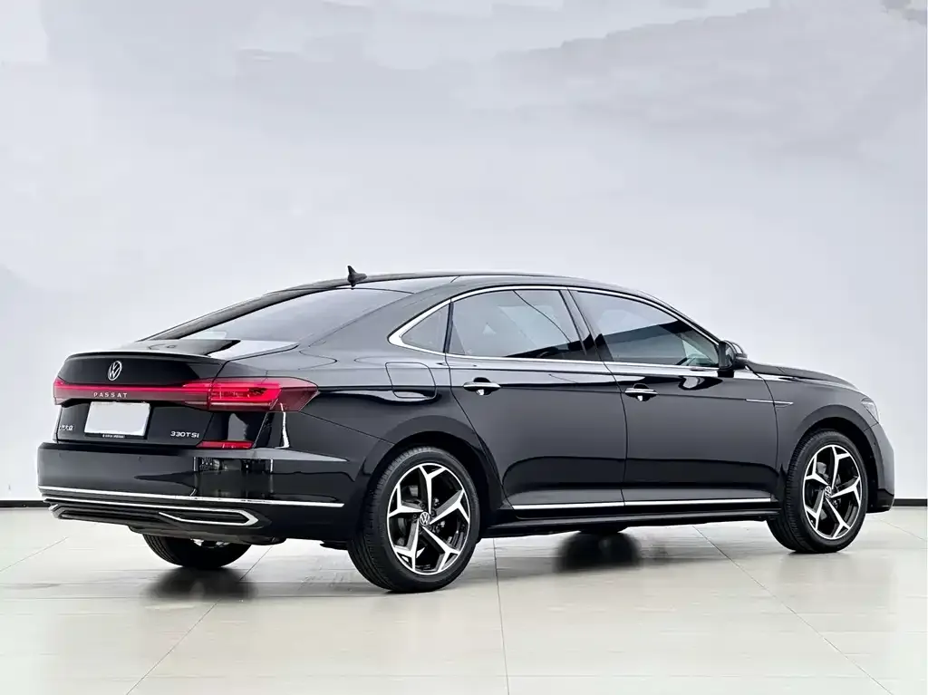 Volkswagen Passat — фото 9