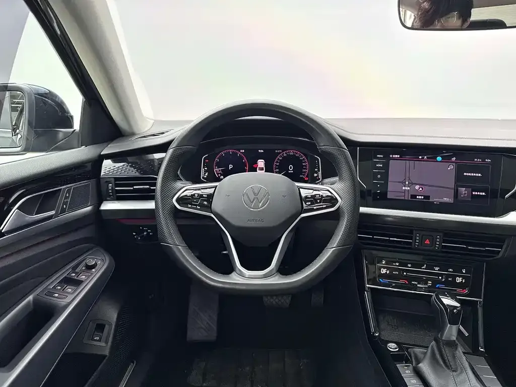 Volkswagen Passat — фото 8