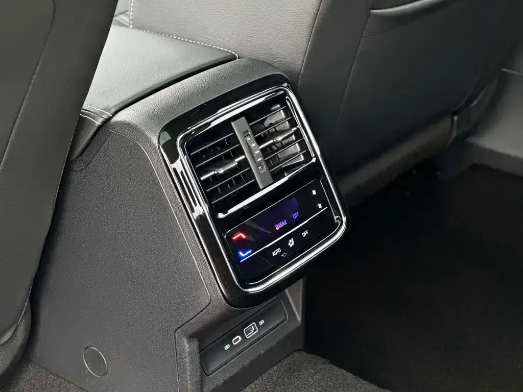 Volkswagen Passat — фото 7