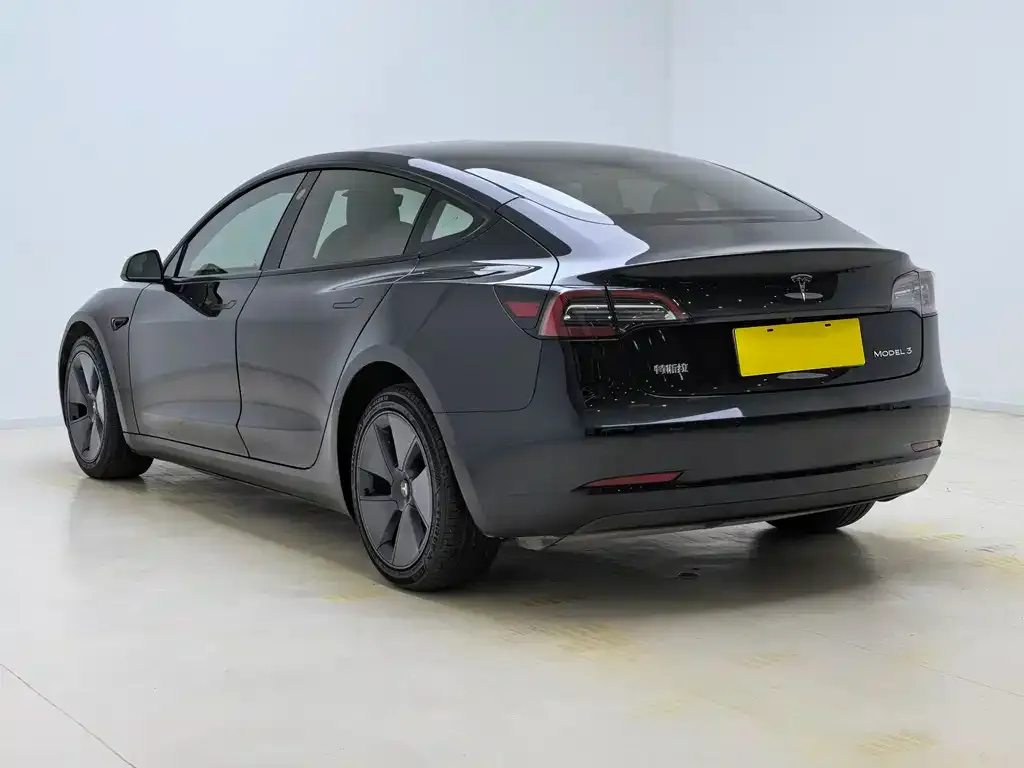Tesla Model 3 — фото 6