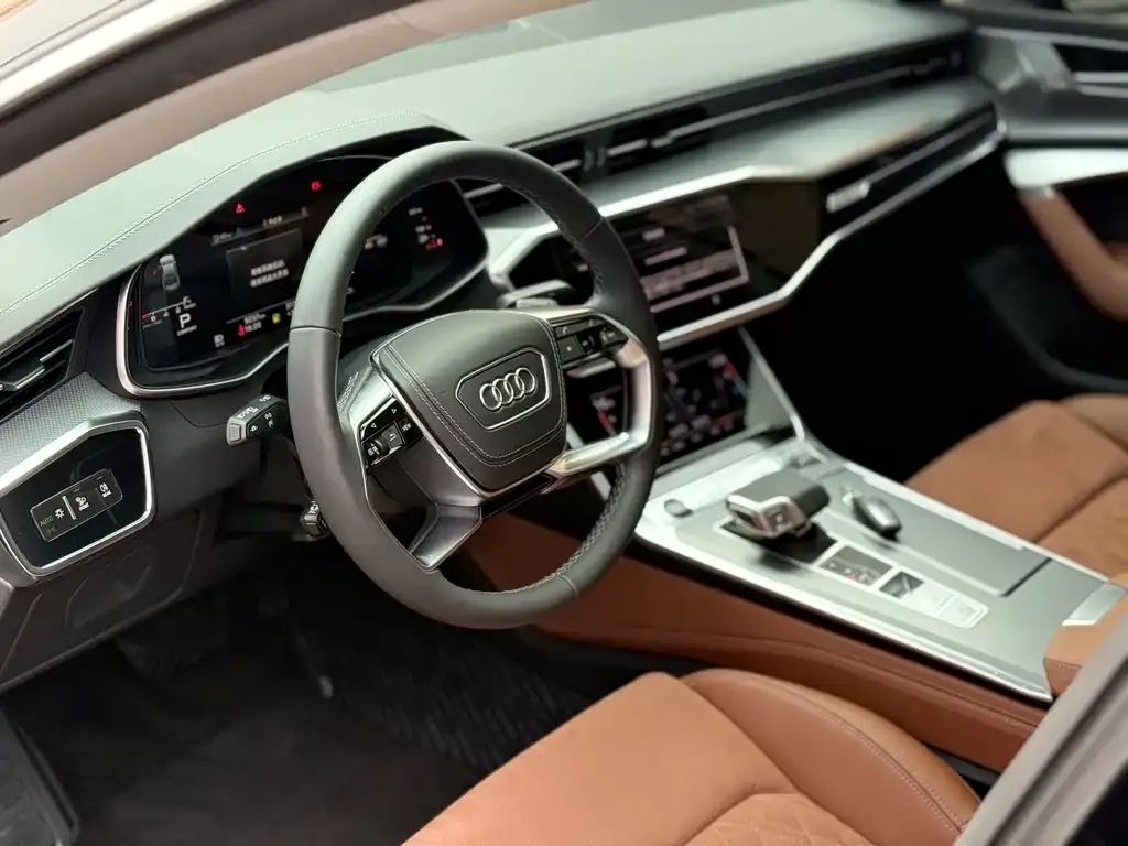 Audi A7L — фото 9