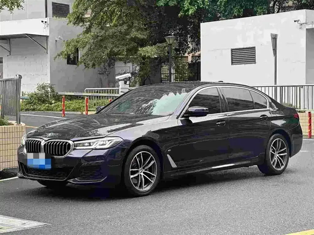 BMW 5 Series — фото 8
