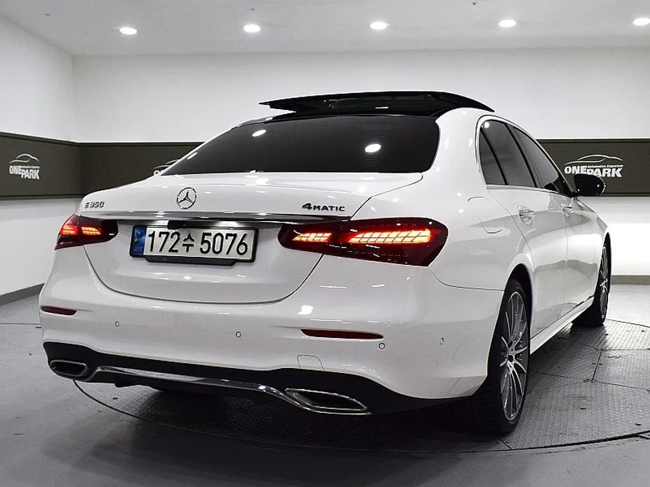 Mercedes-Benz E-Class — фото 6