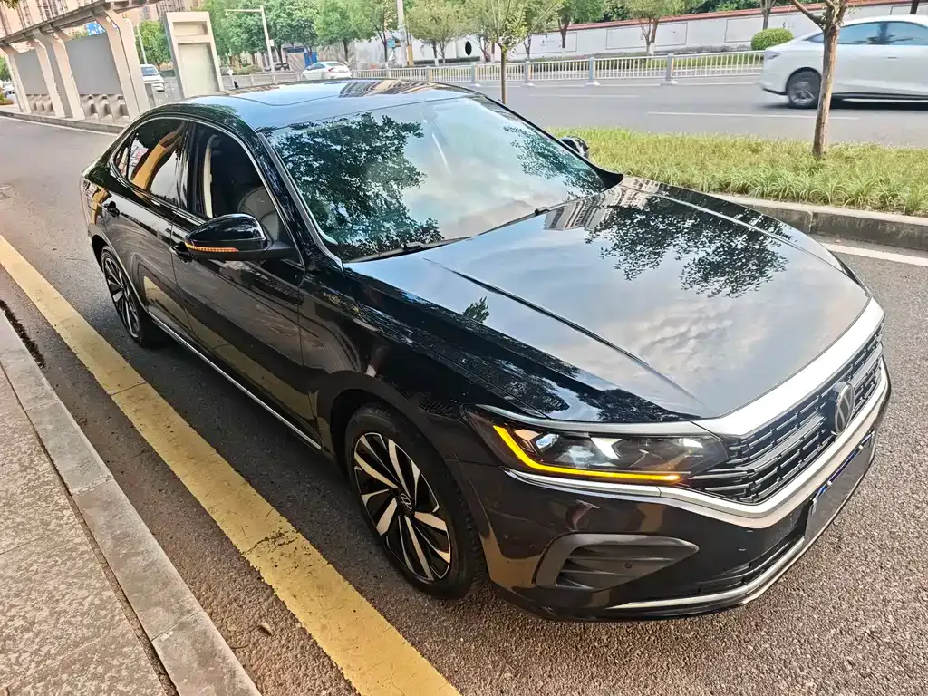 Volkswagen Passat — фото 10