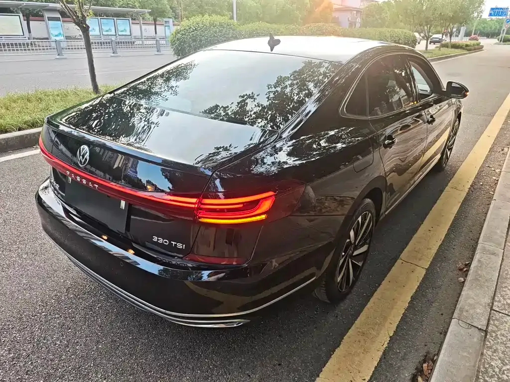 Volkswagen Passat — фото 9