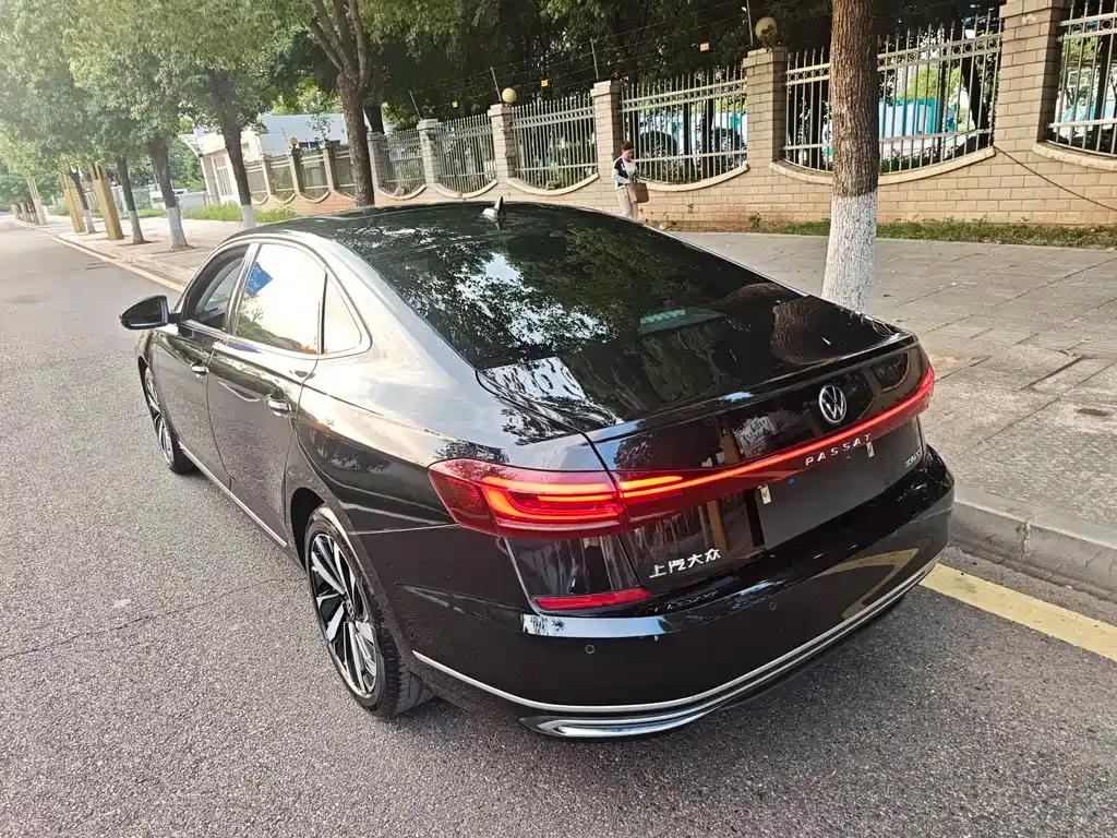 Volkswagen Passat — фото 5