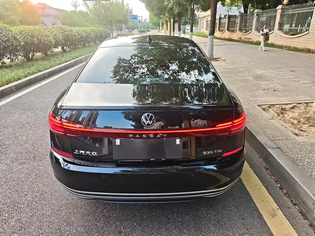 Volkswagen Passat — фото 2