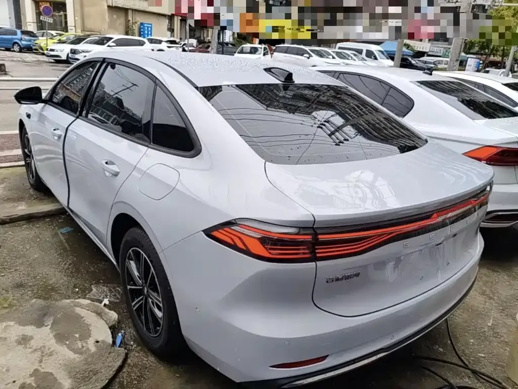 Geely Galaxy A7 EM — фото 7