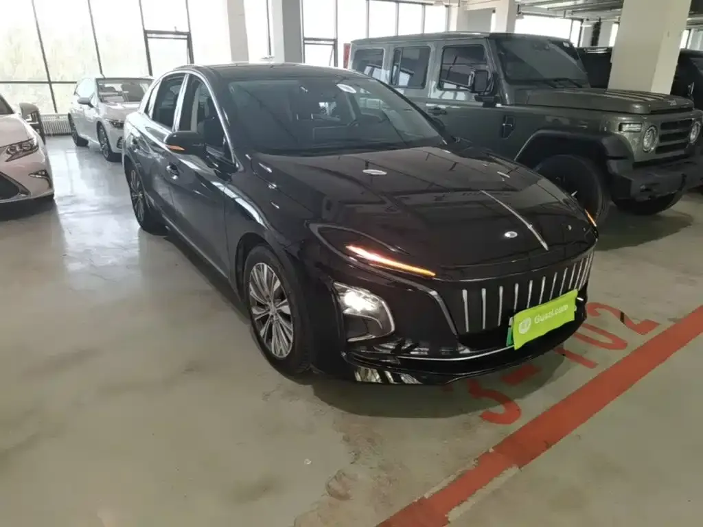 Hongqi E-QM5 — фото 9