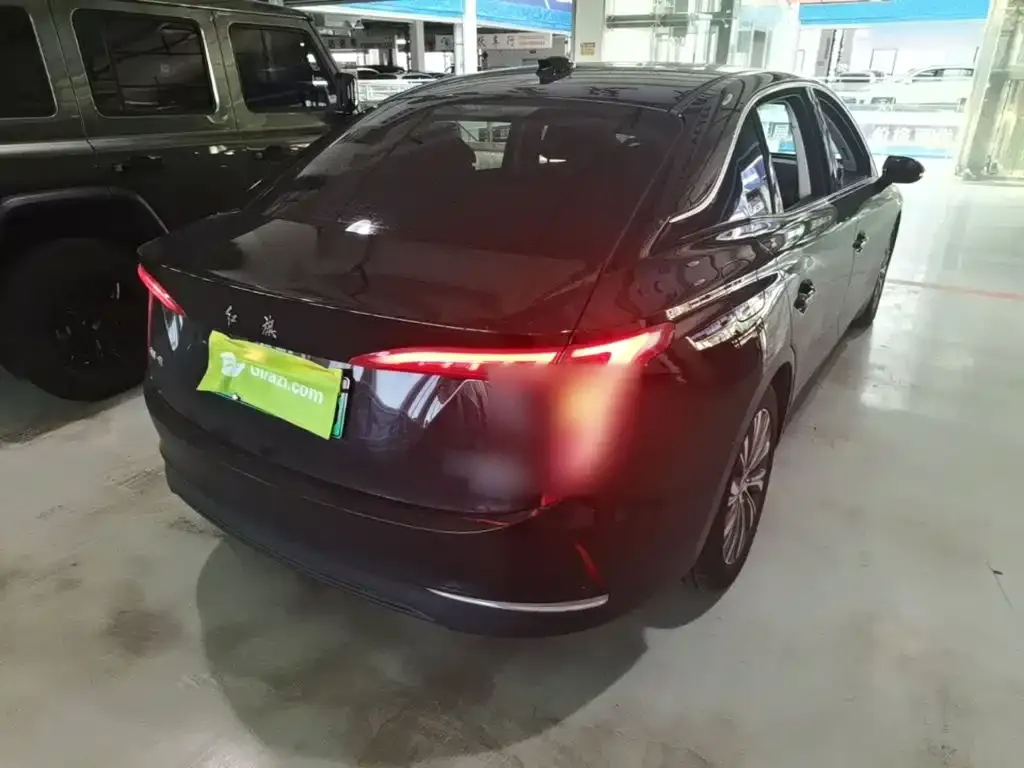 Hongqi E-QM5 — фото 4
