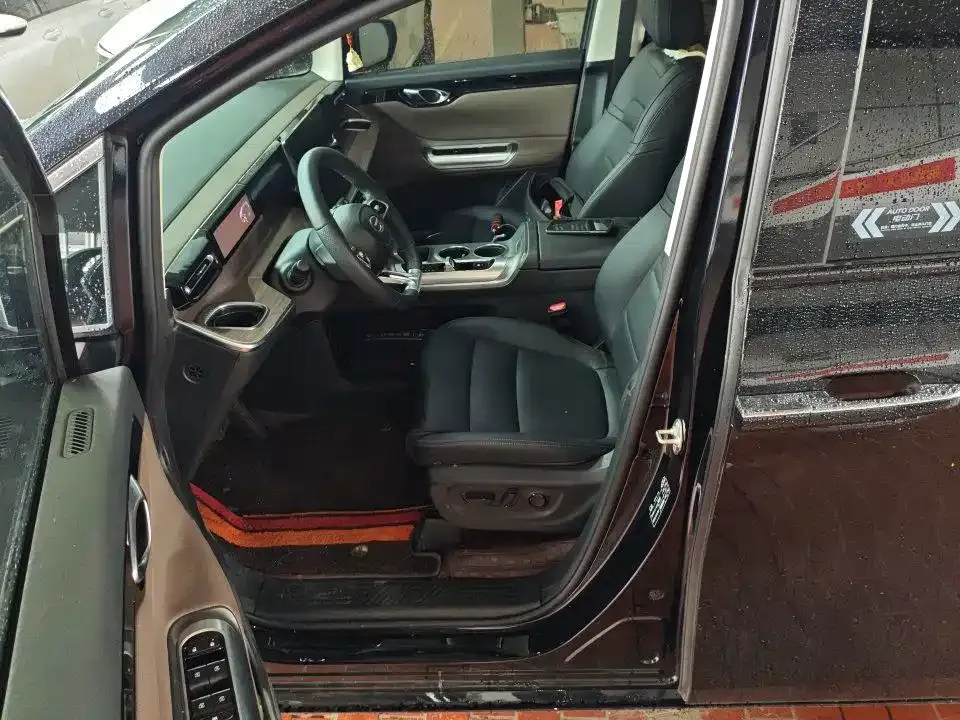 GAC Motor Trumpchi E8 — фото 2