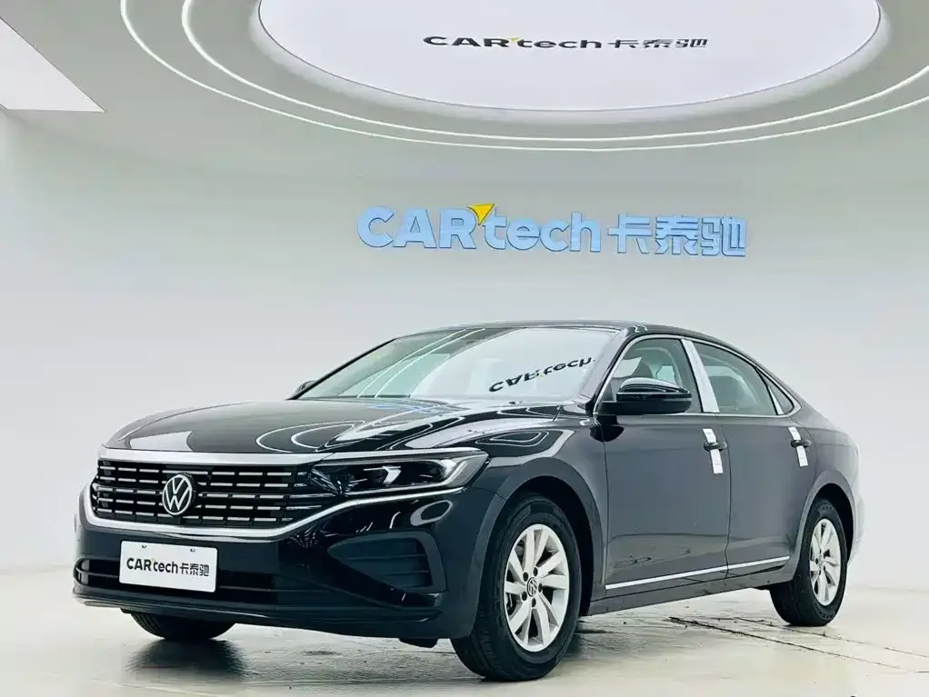 Volkswagen Passat — фото 1
