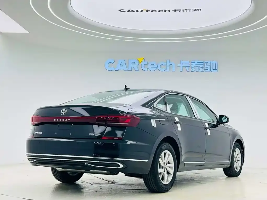 Volkswagen Passat — фото 8