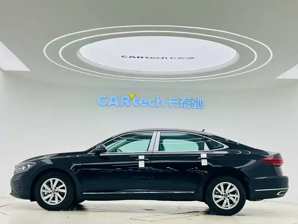 Volkswagen Passat — фото 6